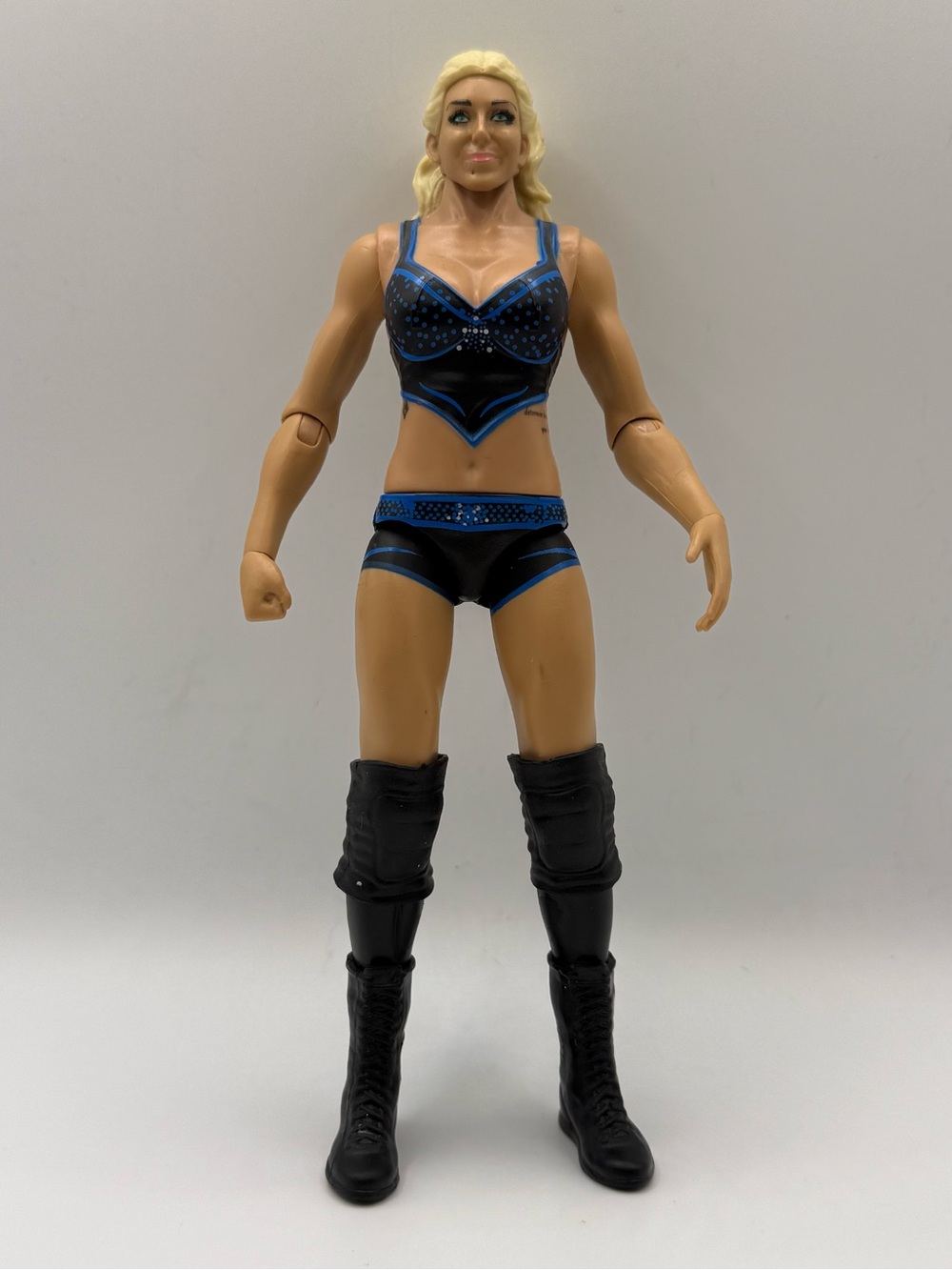 2018 WWE Mattel Basic Series 86 Charlotte Flair